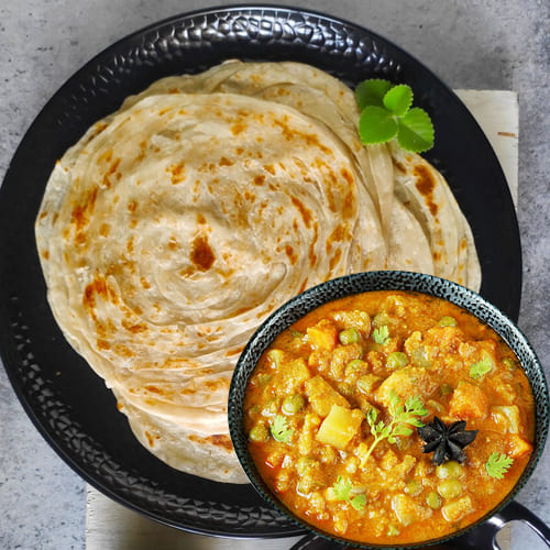 Parota with Veg Korma (2 Pcs)